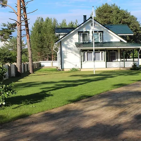 Kuru Villa *